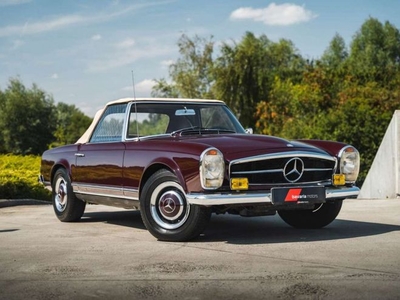 Mercedes 230 SL Pagode Purpurrot French Vehicle