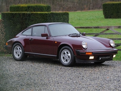 Porsche 911 Carrera 3.2 - Early Model