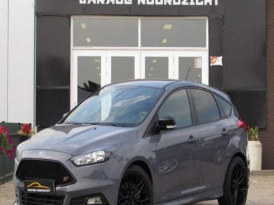 Ford Focus ST 2.0 250ch