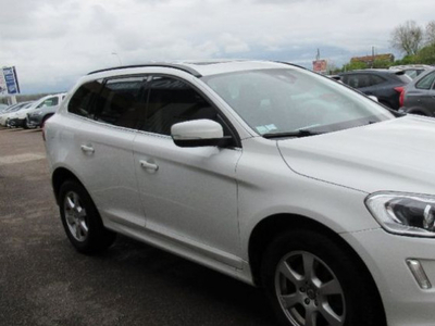 Volvo XC60 D4 181 ch SetS Momentum Geartronic A