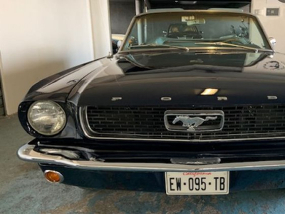 Ford Mustang 66' Ford Mustang cabriolet 6 cyl. 3.3 BV4