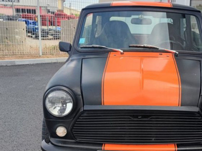 Austin MINI 1000cc Orange et Noir