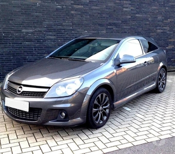OPEL ASTRA GTC 1.7 TD COSMO-PACK