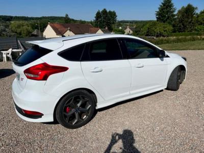 Ford Focus 2.0 TDCi 185ch Stop&Start ST