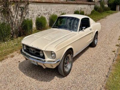 Ford Mustang fastback 1967 gt code s