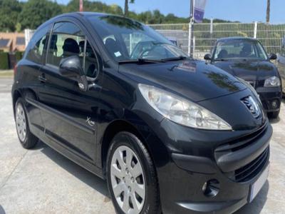 Peugeot 207 1.4 HDI 70 CH finition X-LINE
