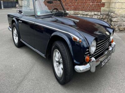 Triumph TR2 6 CYLINDRES