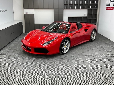 Ferrari 488 Spider 3.9 670cv