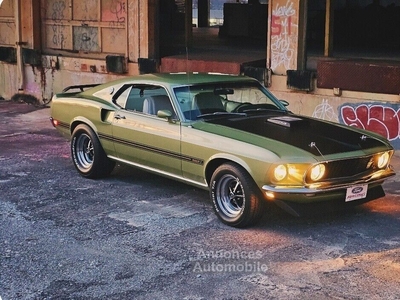 Ford Mustang fastback mach1 code R