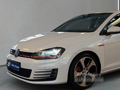 Volkswagen Golf VII 2.0 TSI 220 GTI DSG6 5p