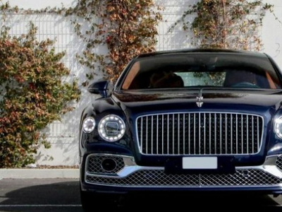 Bentley CONTINENTAL FLYING SPUR V6 Hybride Azure 550ch