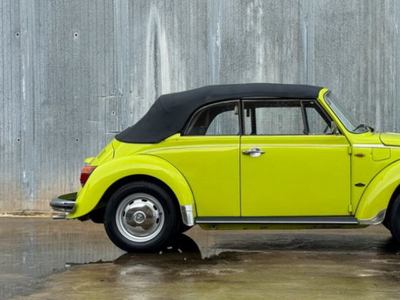 Volkswagen Coccinelle VW Cox 1303 Cabriolet Lime green