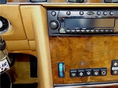 1984 Mercedes 300, LYON