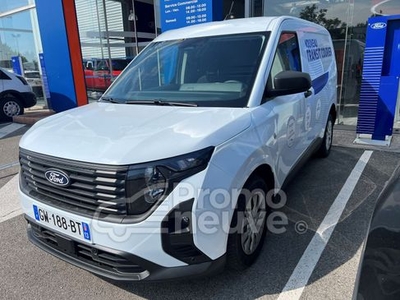 FORD TRANSIT COURIER 2