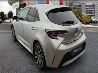 Toyota Corolla 122h Design + radars de stationnement MY22