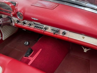 1955 Ford Thunderbird, Essence, LYON