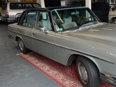 Mercedes 280 se 3,5 v8 dans etat d'origine exceptionnel et revise entiere