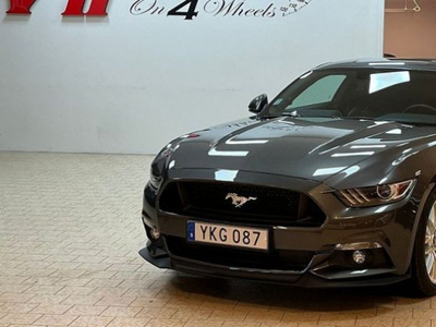 Ford Mustang GT 5.0 V8 Fastback 421 ch