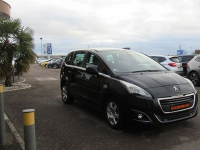 Peugeot 5008 1.6 HDi 115ch BVM6 7 places