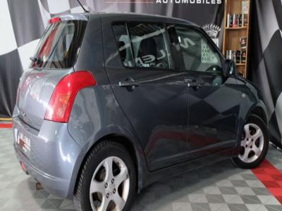 Suzuki Swift 1.3 VVT GLX 5P