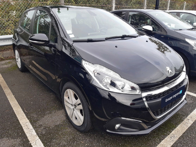 Peugeot 208 1.2 PureTech 82ch E6.c Signature 5p