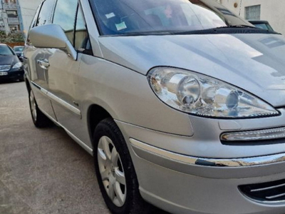 Peugeot 807 2.0 hdi 136ch family 8 places facture a l'appui
