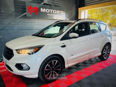 Ford Kuga 2.0 TDCI 180 ST LINE 4X4 TOIT OUVRANT ATTELAGE