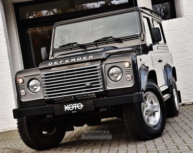 Land Rover Defender 90 2.2 TD4