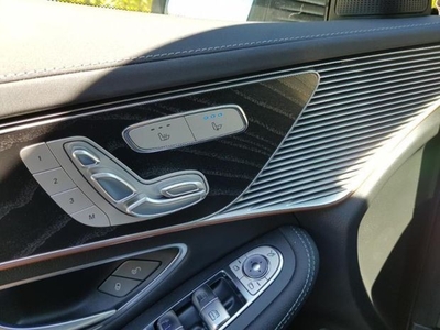 Mercedes Eqc 400 408 AMG Line 4Matic Toit ouvrant Sièges chauffants et climatisés Cuir Siéges electriques