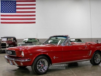 Ford Mustang Convertible FORDE CABRIOLET