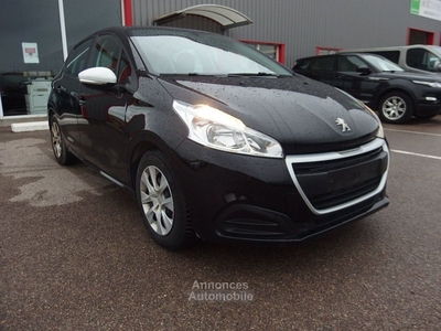 Peugeot 208 1.2 PURETECH 68CH LIKE 5P