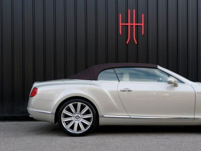 Bentley CONTINENTAL GTC W12