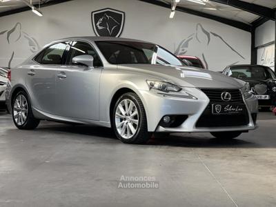 Lexus IS 300H IS300H 300 H / FAIBLE KIL /1 Main HISTORIQUE / HYBRIDE