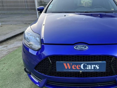 Ford Focus ST 2.0 ECOBOOST 250