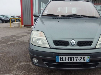 Renault Scenic 1.6 16V 110CH RXT
