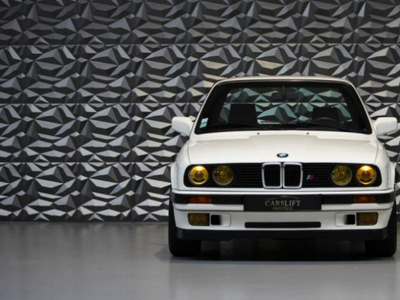 Bmw 318 SERIE 318 is E30 136ch
