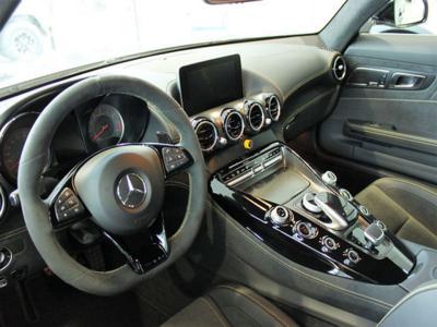 Mercedes AMG GT R 585