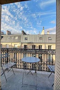 Appartement 2 chambres meublé avec terrasse et ascenseurTrocadéro – Passy (Paris 16°)