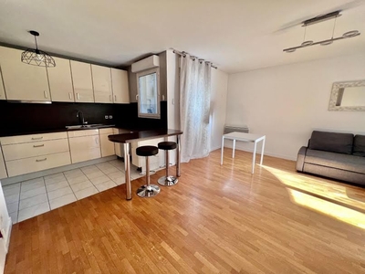 Location meublée appartement 2 pièces 66 m²