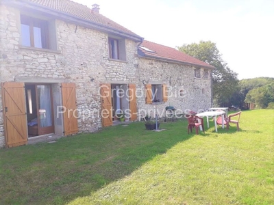 Vente ferme 6 pièces 256 m²