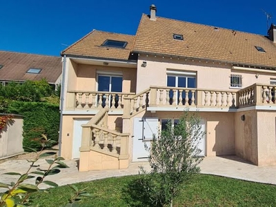 Vente maison 10 pièces 245 m²