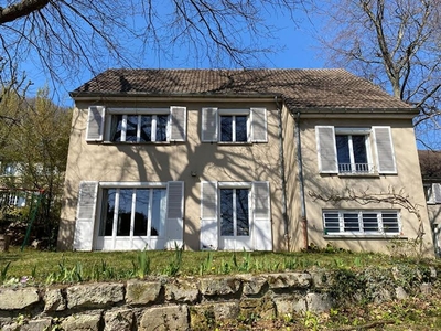 Vente maison 6 pièces 166 m²