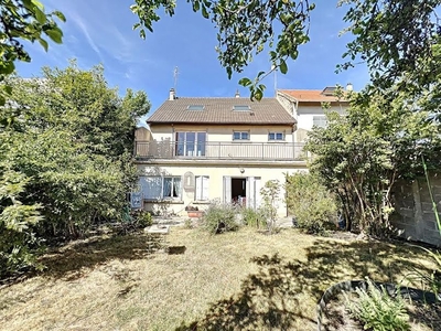 Vente maison 6 pièces 175 m²