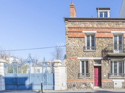 Vente maison 7 pièces 146.59 m²