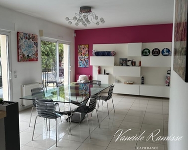 Vente maison 7 pièces 196 m²