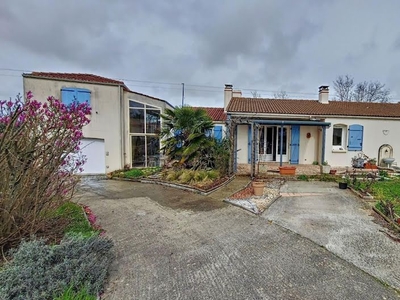 Vente maison 8 pièces 186 m²