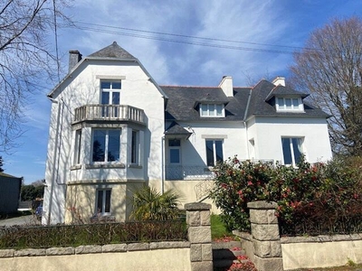 Vente maison 9 pièces 224 m²