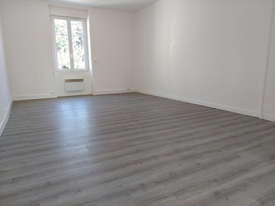 A Louer - Nantes Jardin Des Plantes - Appartement 1 Pièce De 41.32 M²