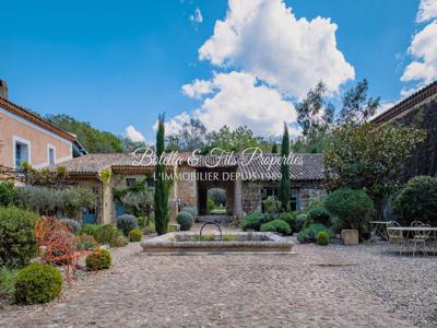 Villa de 32 pièces de luxe en vente Uzès, Occitanie