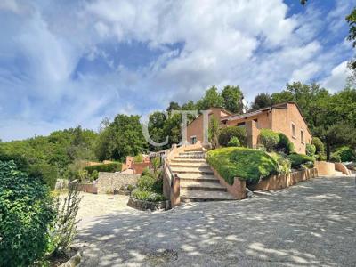 Maison de luxe de 7 chambres en vente à Montélimar, France